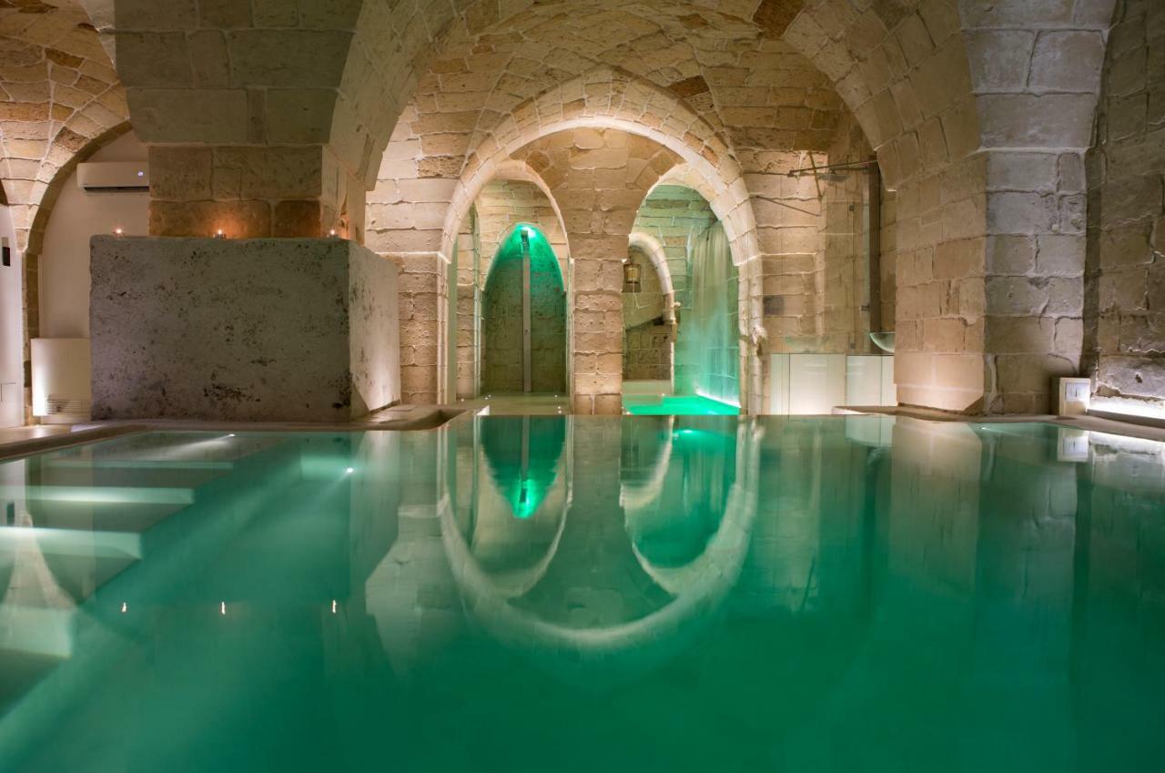 Reluxe Private Wellness Acomodação com café da manhã Lecce Exterior foto