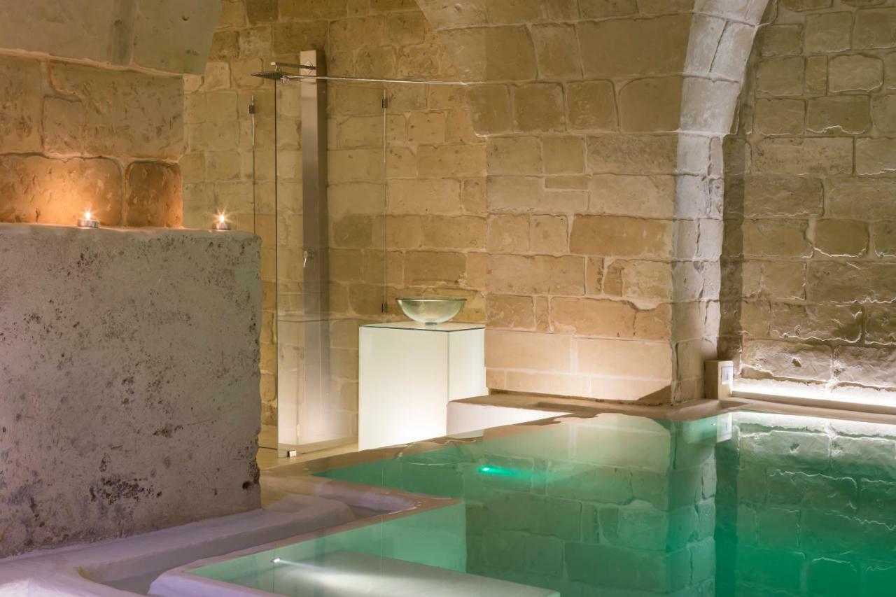 Reluxe Private Wellness Acomodação com café da manhã Lecce Exterior foto